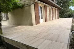 Pose de dalle sur plot réglable